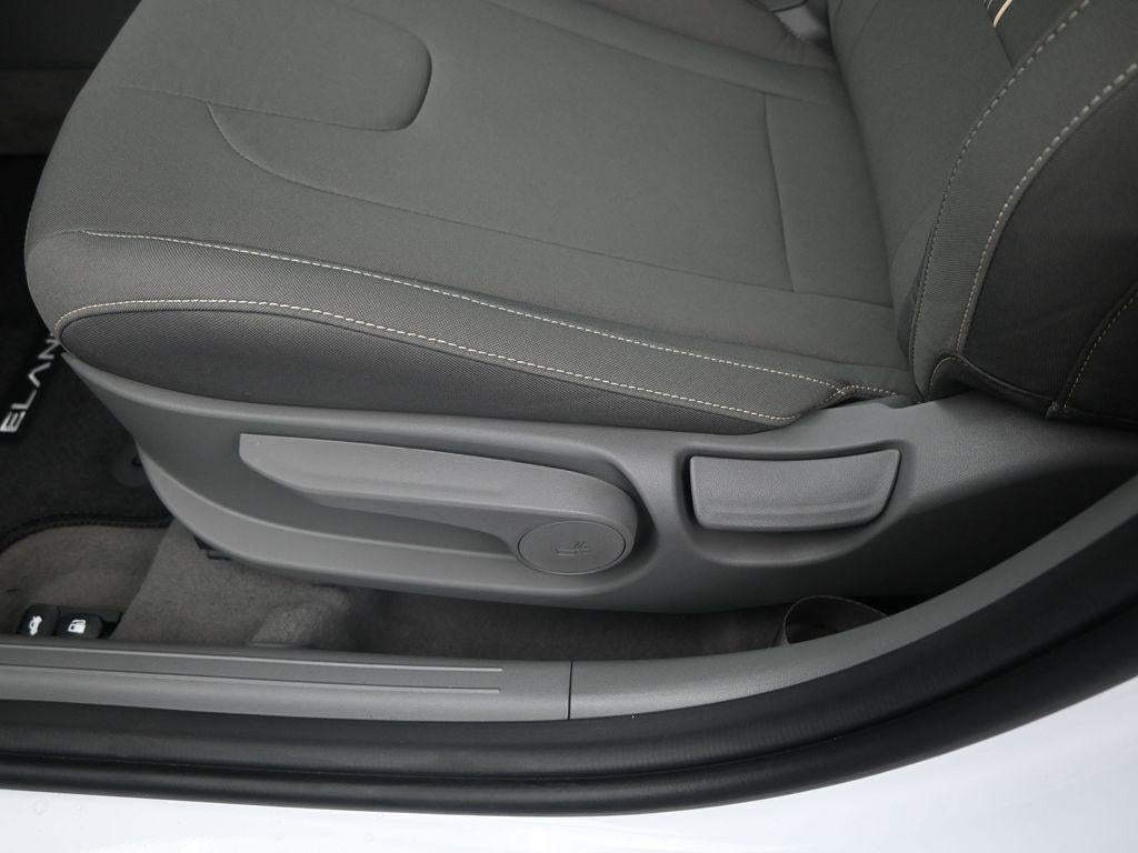 2025 Hyundai ELANTRA SEL Sport Sport Active SRC