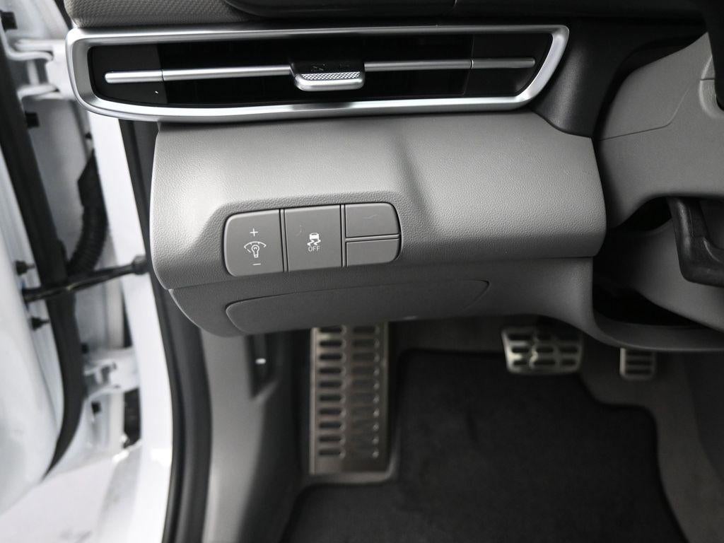 2025 Hyundai ELANTRA SEL Sport Sport Active SRC