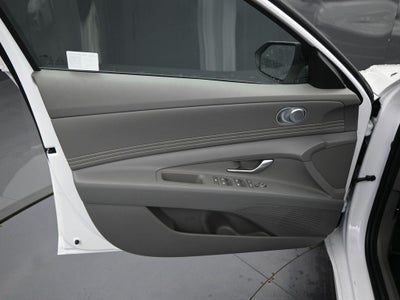 2025 Hyundai ELANTRA SEL Sport Sport Active SRC