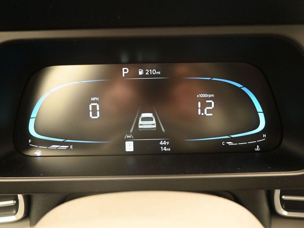 2025 Hyundai ELANTRA SEL Sport Sport Active SRC