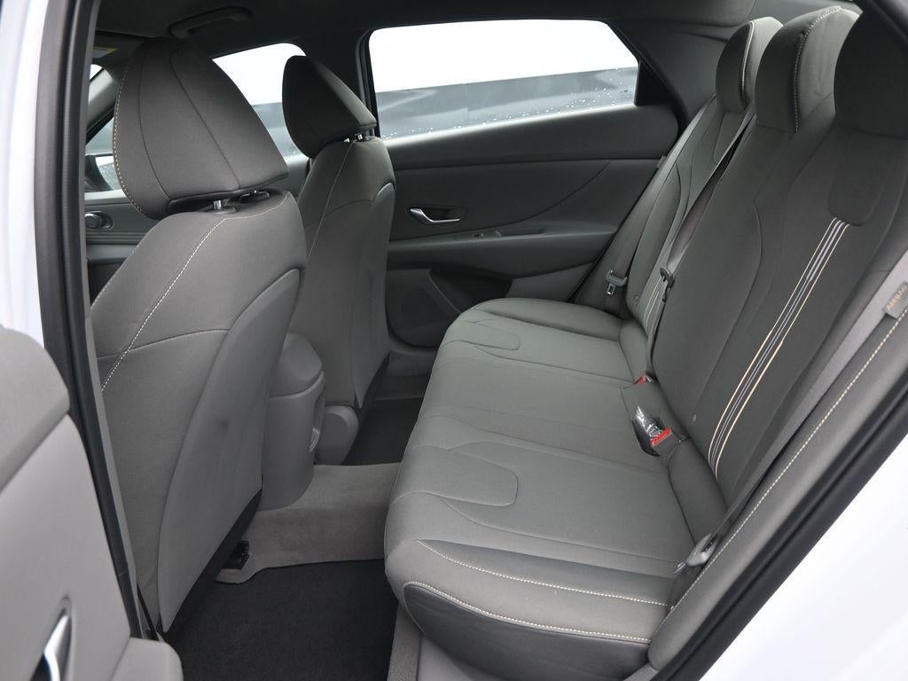 2025 Hyundai ELANTRA SEL Sport Sport Active SRC