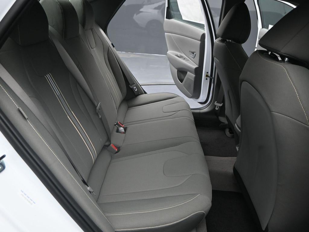 2025 Hyundai ELANTRA SEL Sport Sport Active SRC