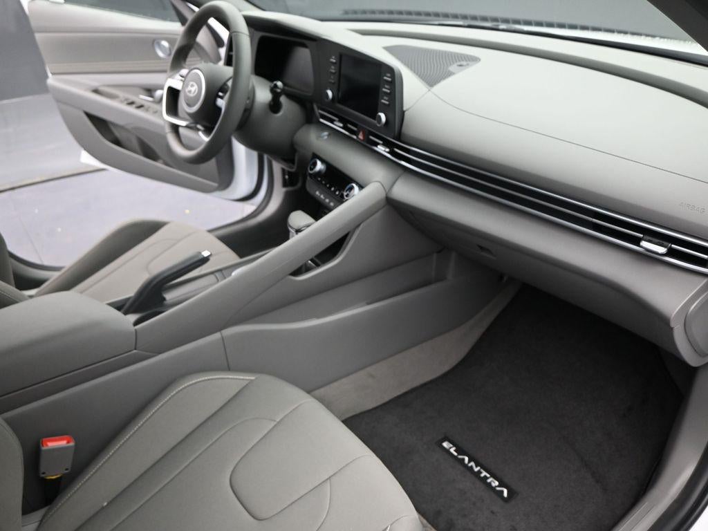 2025 Hyundai ELANTRA SEL Sport Sport Active SRC