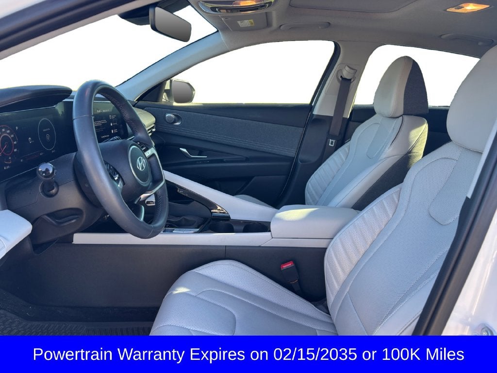 2025 Hyundai ELANTRA Limited