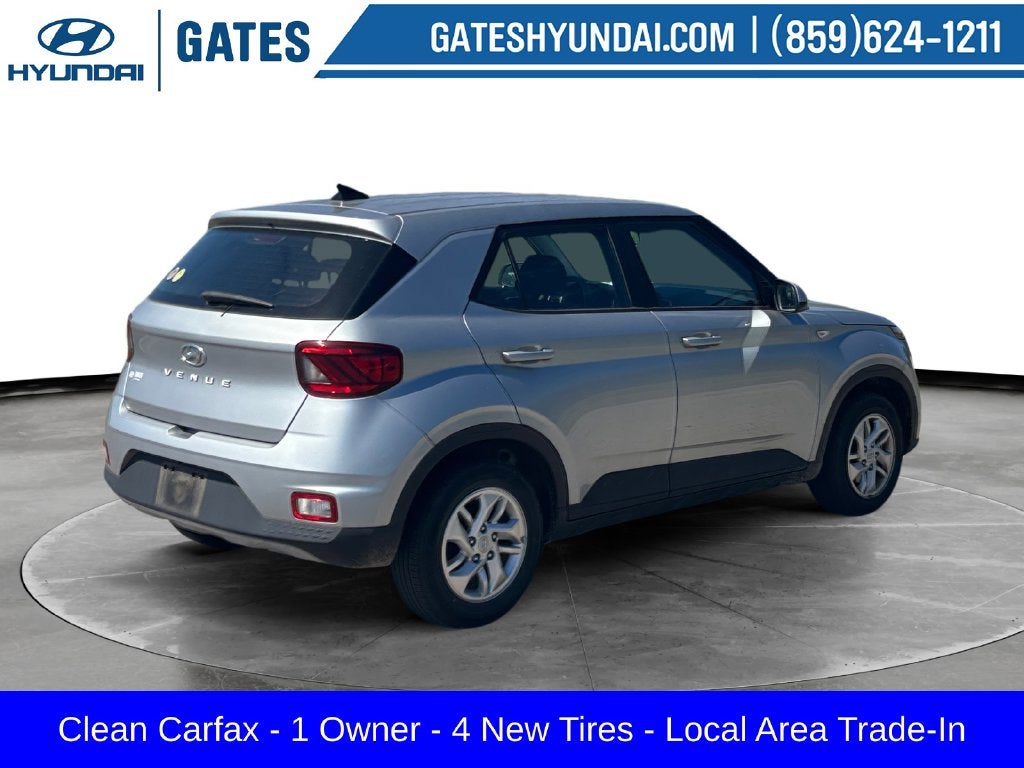 2022 Hyundai VENUE SE