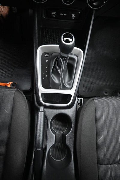 2025 Hyundai VENUE SE Active SRC