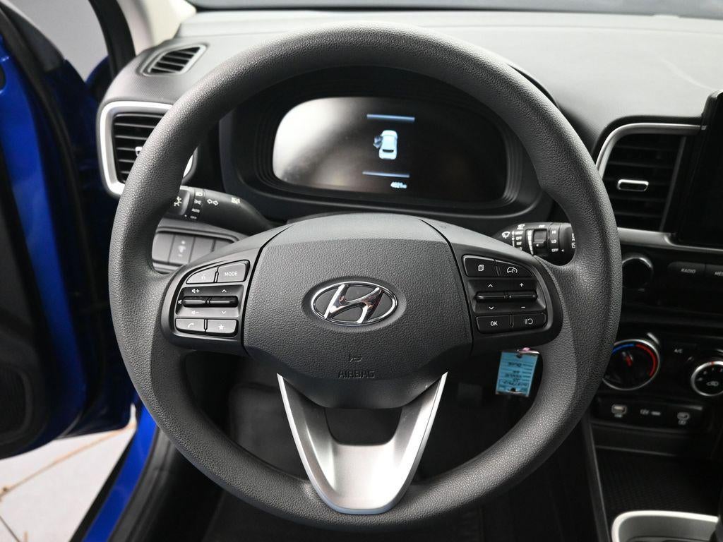 2025 Hyundai VENUE SE Active SRC