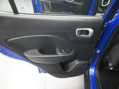 2025 Hyundai VENUE SE Active SRC