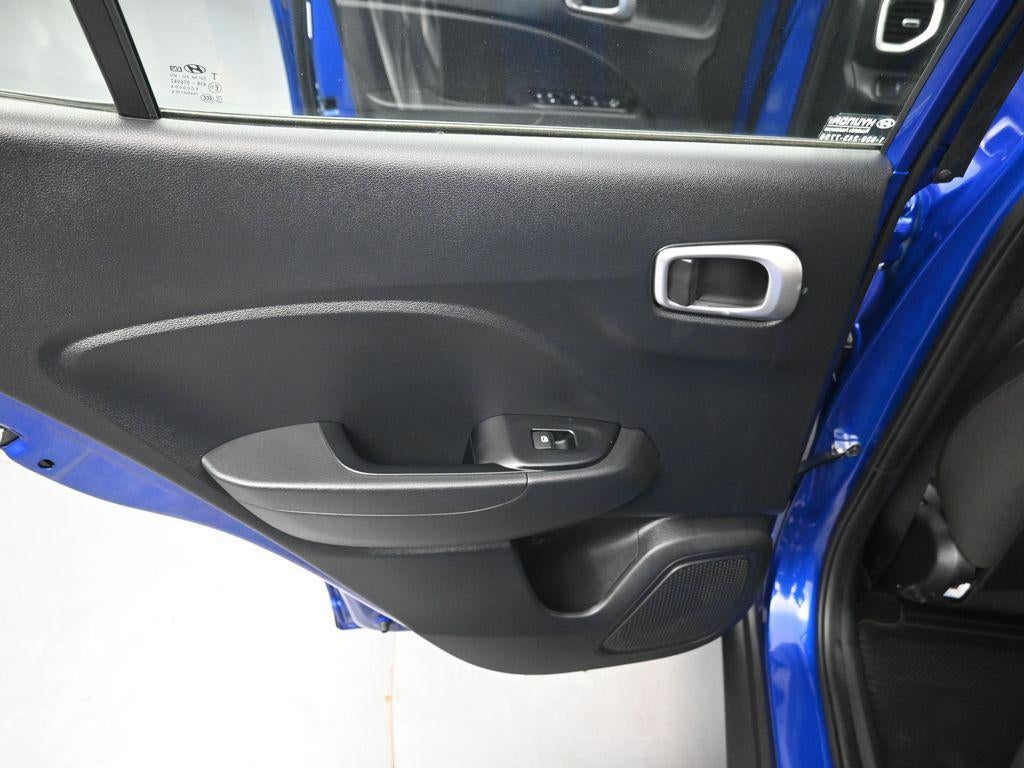 2025 Hyundai VENUE SE Active SRC