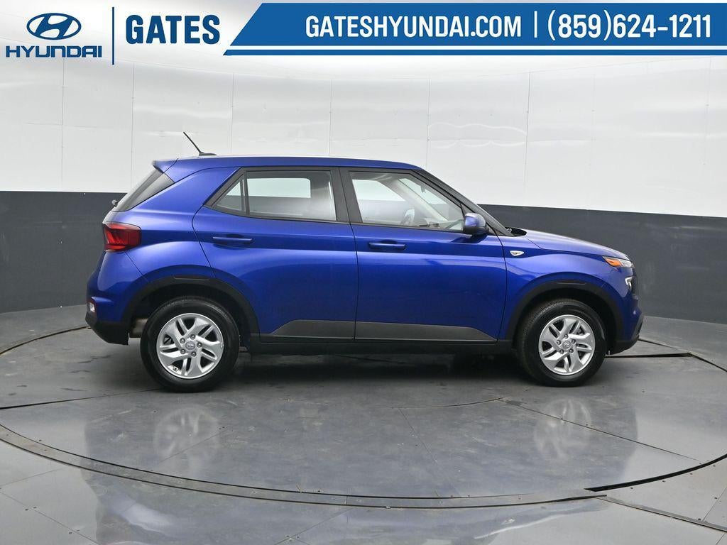 2025 Hyundai VENUE SE Active SRC