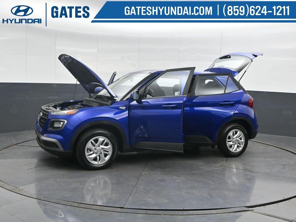 2025 Hyundai VENUE SE Active SRC
