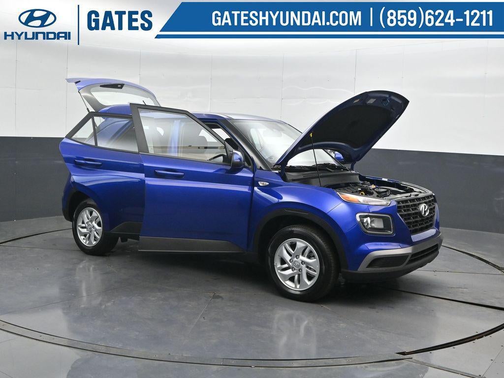 2025 Hyundai VENUE SE Active SRC