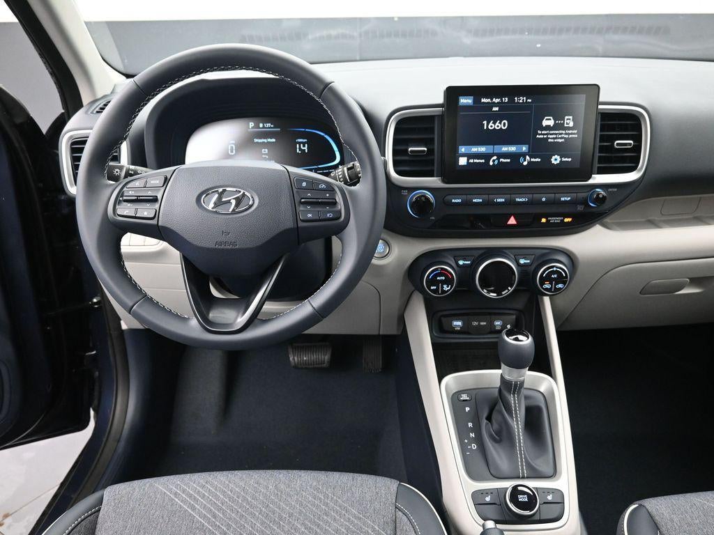 2026 Hyundai VENUE SEL W/ 2-Tone Roof