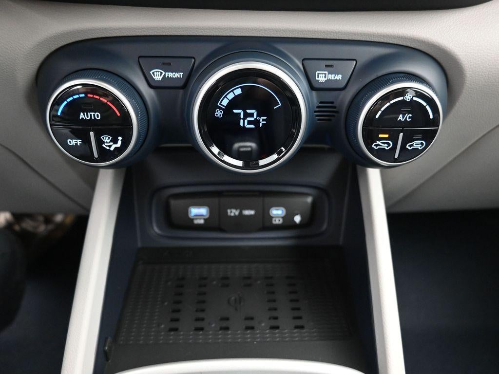 2026 Hyundai VENUE SEL W/ 2-Tone Roof