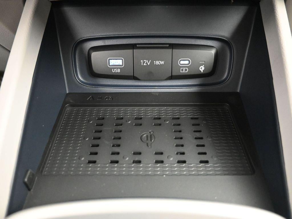 2026 Hyundai VENUE SEL W/ 2-Tone Roof