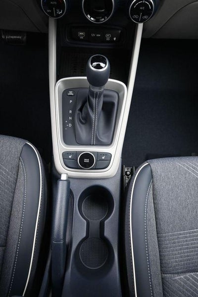 2026 Hyundai VENUE SEL W/ 2-Tone Roof