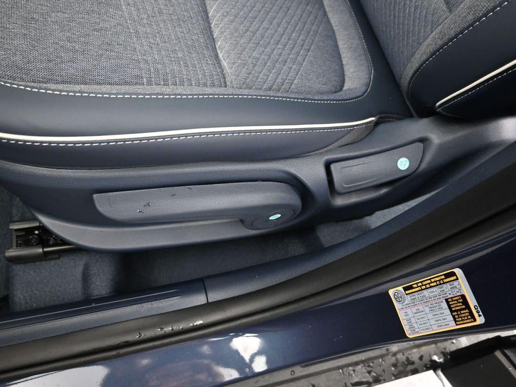 2026 Hyundai VENUE SEL W/ 2-Tone Roof