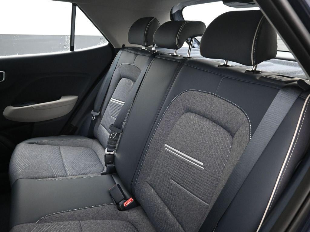 2026 Hyundai VENUE SEL W/ 2-Tone Roof