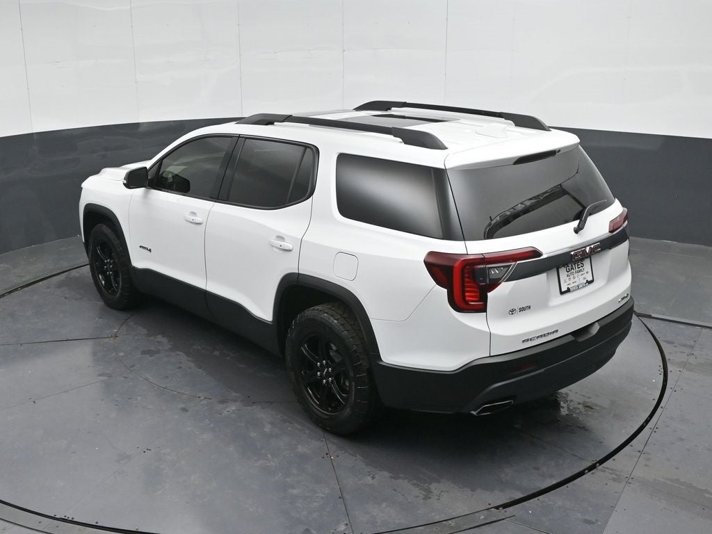 2022 GMC Acadia AT4