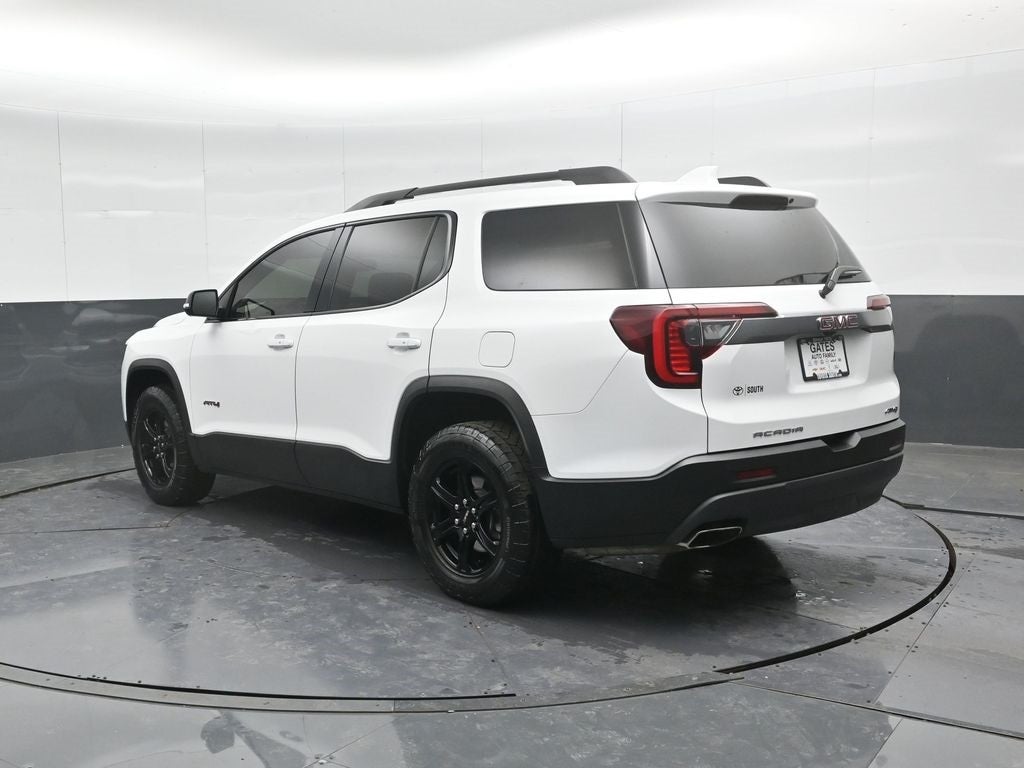 2022 GMC Acadia AT4