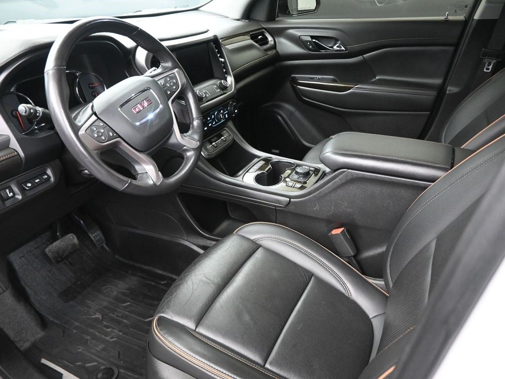 2022 GMC Acadia AT4
