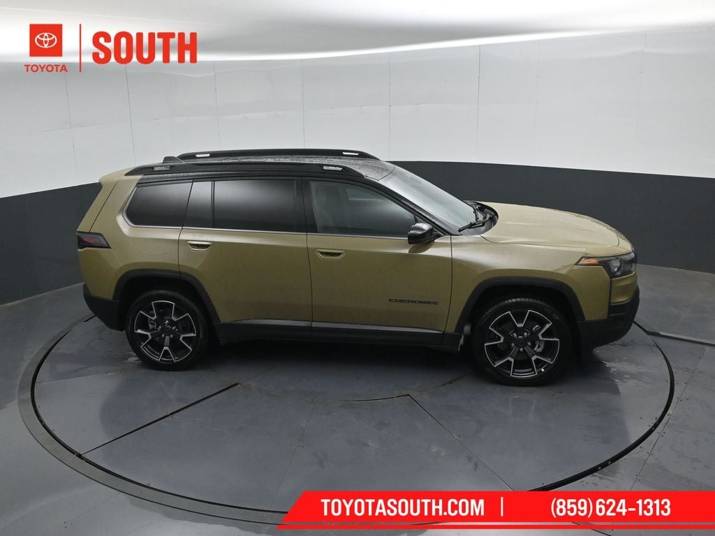 2026 Jeep Cherokee Overland