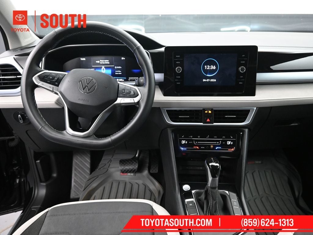 2025 Volkswagen Taos 1.5T SE