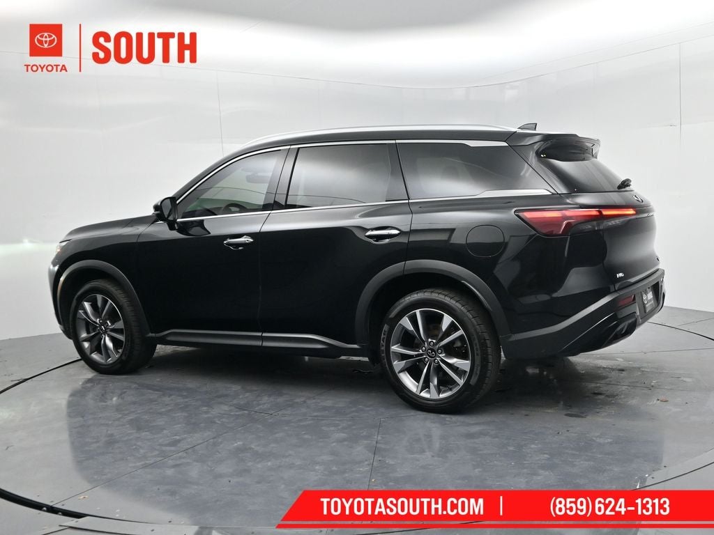 2023 INFINITI QX60 LUXE