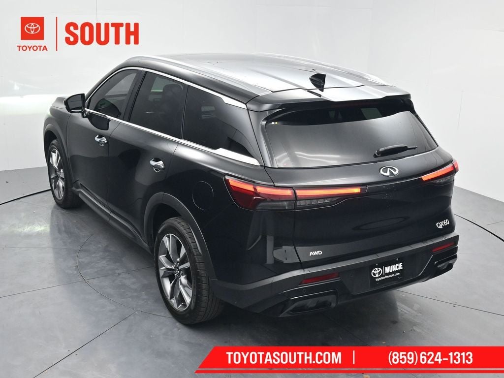 2023 INFINITI QX60 LUXE