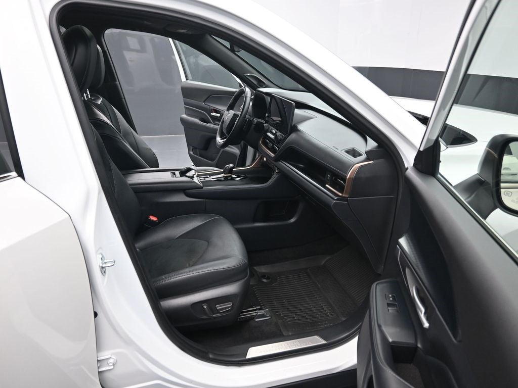 2024 Toyota Grand Highlander Hybrid MAX Platinum