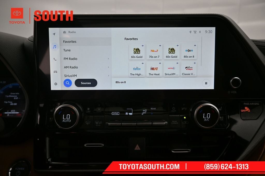 2023 Toyota Highlander Hybrid Platinum