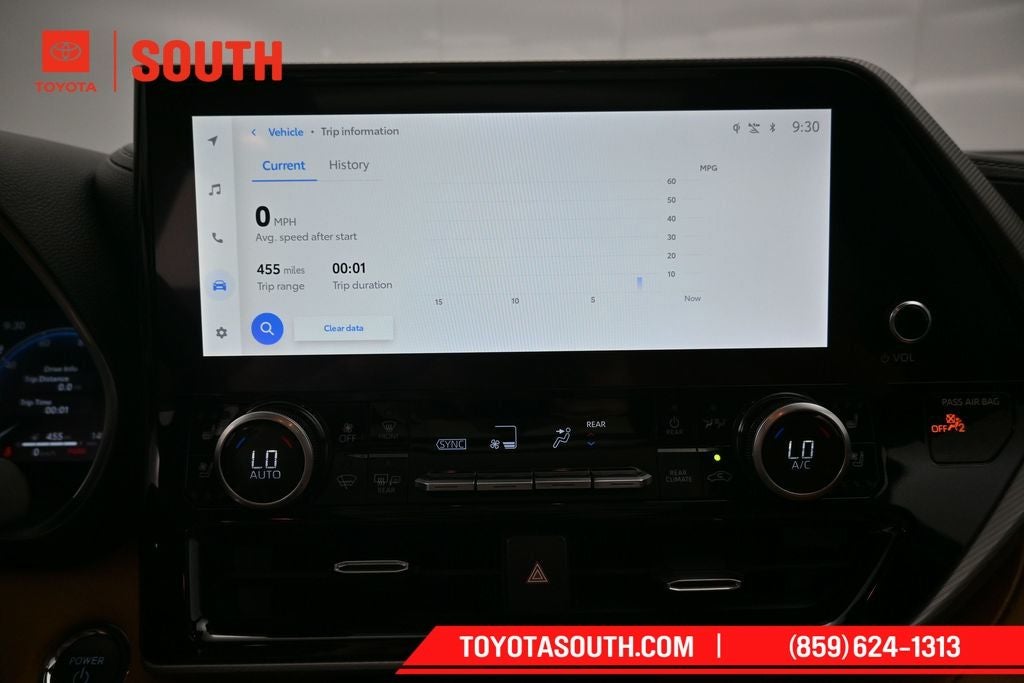 2023 Toyota Highlander Hybrid Platinum