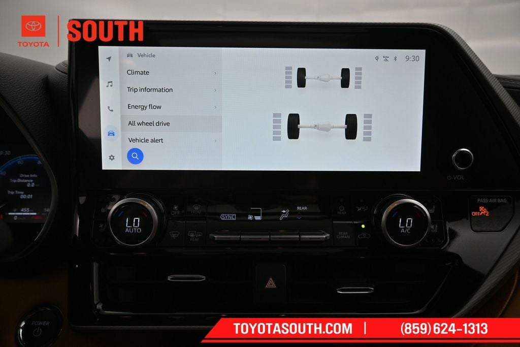 2023 Toyota Highlander Hybrid Platinum