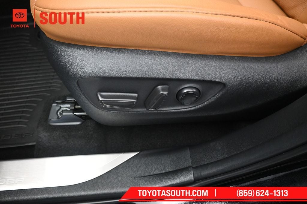 2023 Toyota Highlander Hybrid Platinum