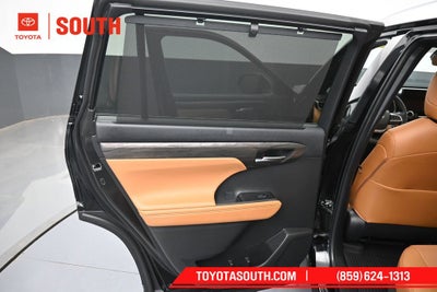 2023 Toyota Highlander Hybrid Platinum