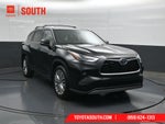 2023 Toyota Highlander Hybrid Platinum