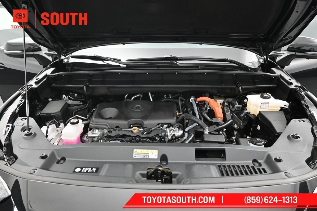 2023 Toyota Highlander Hybrid Platinum