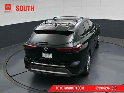 2023 Toyota Highlander Hybrid Platinum