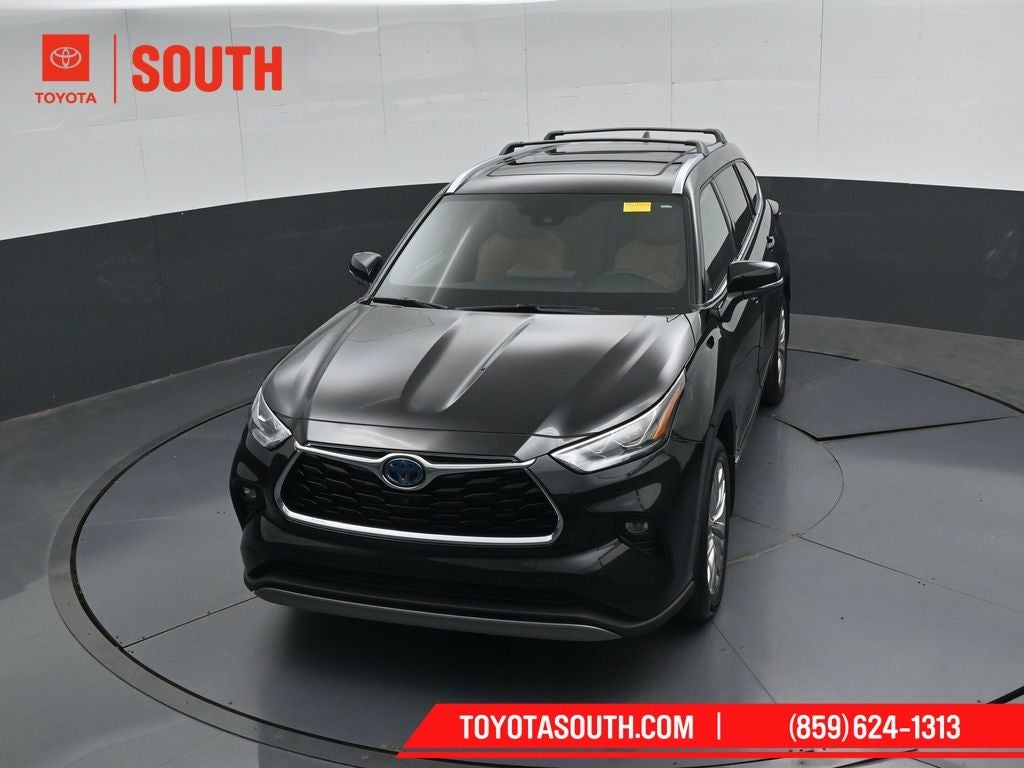 2023 Toyota Highlander Hybrid Platinum