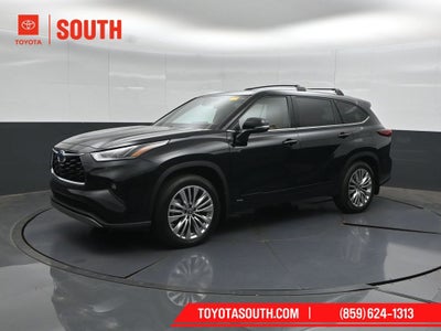 2023 Toyota Highlander Hybrid Platinum