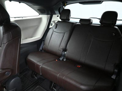 2024 Toyota Sienna Platinum 7 Passenger