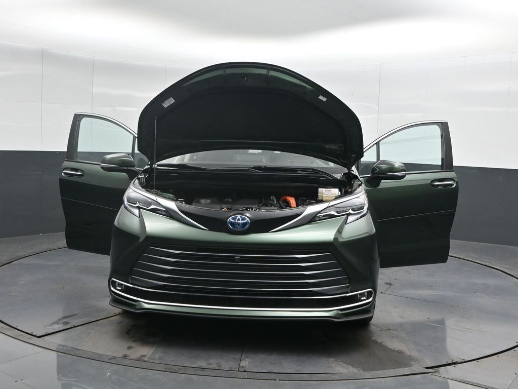 2024 Toyota Sienna Platinum 7 Passenger