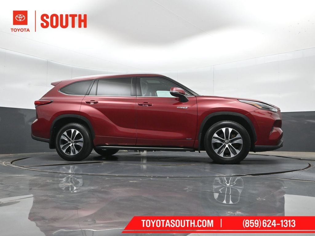 2021 Toyota Highlander Hybrid XLE