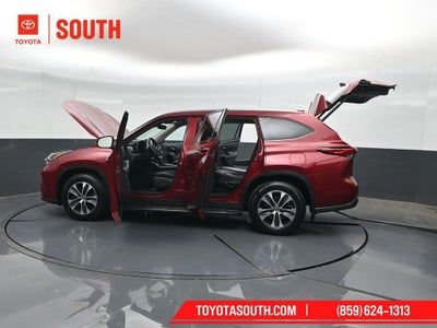 2021 Toyota Highlander Hybrid XLE