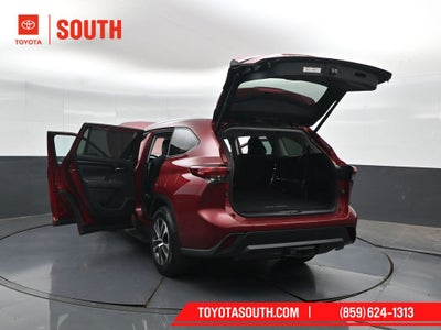 2021 Toyota Highlander Hybrid XLE