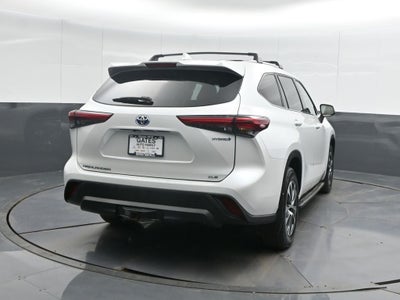 2022 Toyota Highlander Hybrid XLE