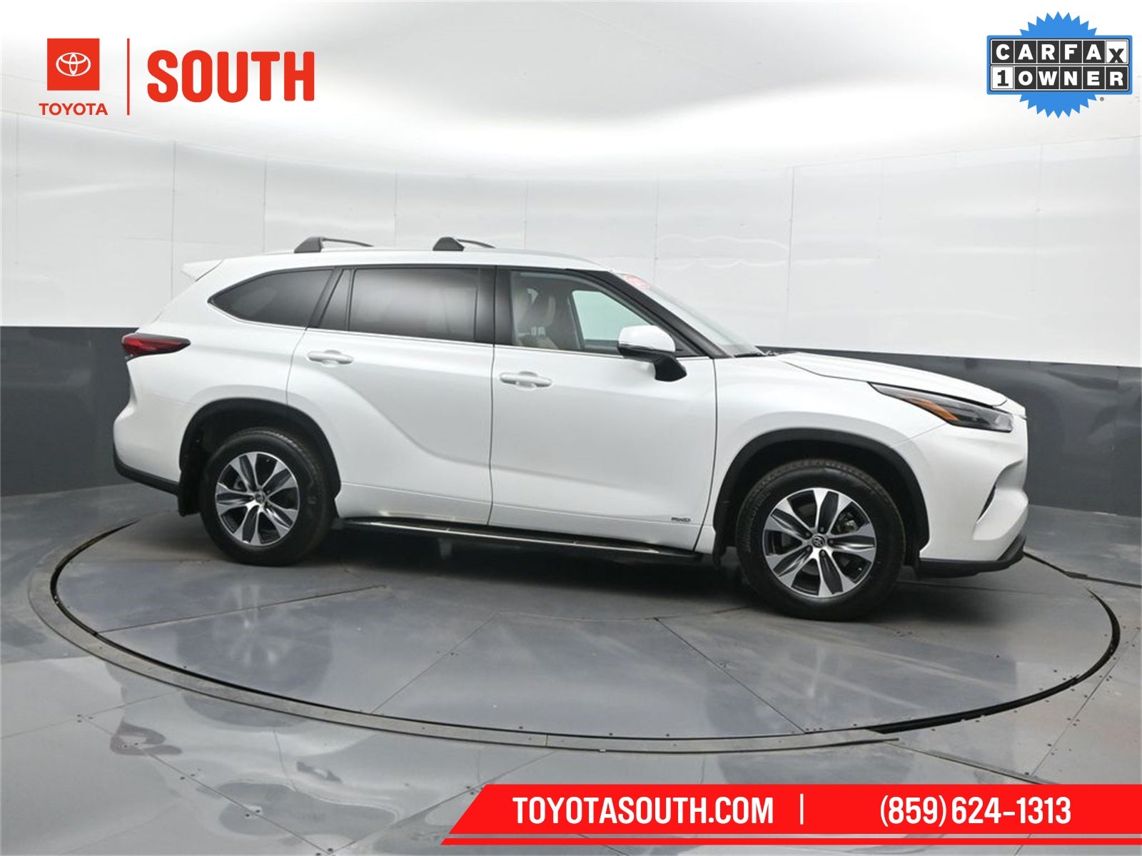 2022 Toyota Highlander Hybrid XLE