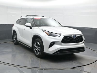 2022 Toyota Highlander Hybrid XLE