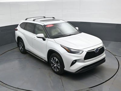 2022 Toyota Highlander Hybrid XLE