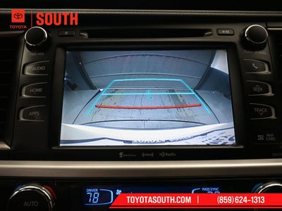 2017 Toyota Highlander SE